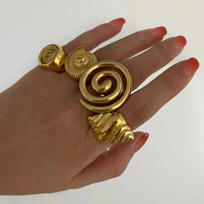 Muschelspiral-Ring offen & vergoldet, Vintage